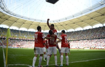 Steliştii ironizează valoarea lotului rivalei: "Am remarcat doi dinamovişti, dar de anul trecut" :)