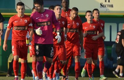 Măsuri de securitate » Mulţescu schimbă formula şi întăreşte defensiva pentru derby-ul cu Steaua