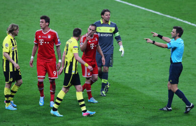 Arbitri de top la Steaua - Legia » Au oficiat finala Ligii Campionilor dintre Bayern şi Borussia Dortmund