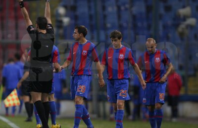 Un fost jucător al roş-albaştrilor vrea Legia în grupe: "Sper să piardă Steaua!"