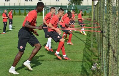"Cîinii" merg la munte » Dinamo pregăteşte un superturneu pentru pauza competiţională!