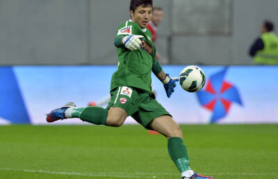 Dinamo se luptă cu FC Vaslui pentru înlocuitorul lui Bălgrădean » Pe cine vor cele două echipe