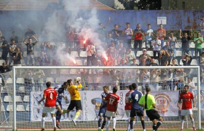 FOTO Niculescu i-a bătut pe "cîini" » Dinamo a fost învinsă de o echipă de liga a 2-a! Reacţia lui Mulţescu