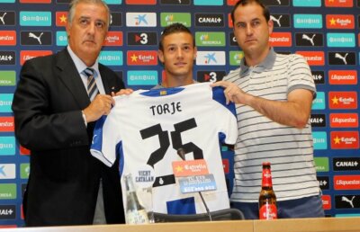 Galerie FOTO Gabi Torje a fost prezentat la Espanyol » "Procesul de adaptare este o scuză pentru mulţi fotbalişti"
