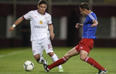 FOTO Şi-au păstrat "Farmecul" » Şi în L2, Giuleştiul a rămas acelaşi: spectacol şi suspans în Rapid - Gloria Buzău 1-1