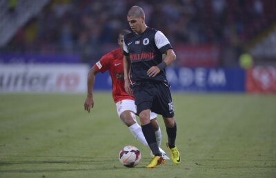 Îi transformă în ”cîini” pe Ursu şi pe Calcan » Dinamo vrea doi juniori de la U Cluj