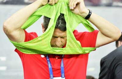 3 motive pentru care Gigi Mulţescu a fost demis de la Dinamo: "Îmi pare rău!”