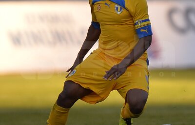 FC U Craiova - Petrolul 0-1 » Elevii lui Contra s-au chinut, dar merg în optimi graţie golului marcat de Mustivar