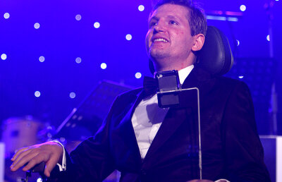 O monedă pentru un viitor » Cum poţi dona pentru Fundaţia Mihai Neşu la meciul Steaua - Basel