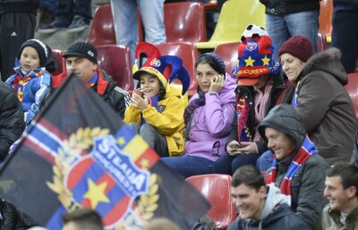 FOTO Steaua polară » Campionii României n-au mai reuşit să umple Naţional Arena