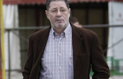 UPDATE E război glorii - conducere şi la Dinamo! Dinu apărat, Negoiţă "mitraliat": "E grav!"