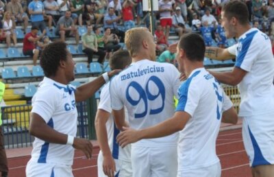 VIDEO Primul punct în grupele Europa League pentru gorjeni » Pacos - Pandurii 1-1