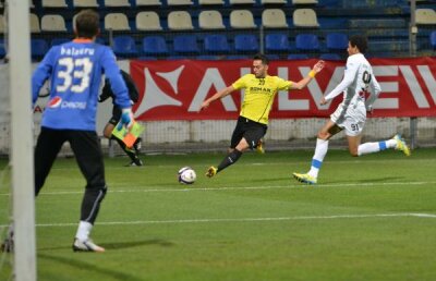 VIDEO Evadare în trombă » Braşovenii n-au avut milă de puştii de la Viitorul şi s-au impus cu 4-0