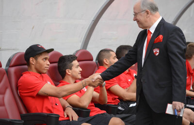 Titulari noi la Dinamo: "Patru sau cinci jucători transferaţi în vară vor începe din primul minut!"