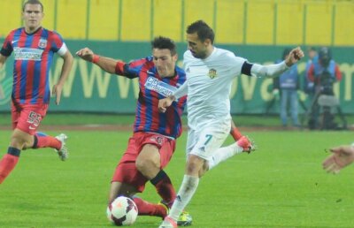 Sînmărtean, din nou acuzat: "A fost penibil, a mimat fotbalul" » Ilie Stan a plecat din cauza mijlocaşului: "Ori eu ori el"