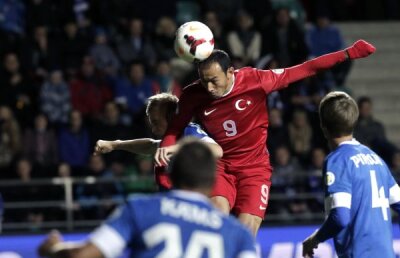 Turcii speră să se califice la baraj marţi, în prima zi de Kurban Bayram: "Să sacrificăm Olanda!"