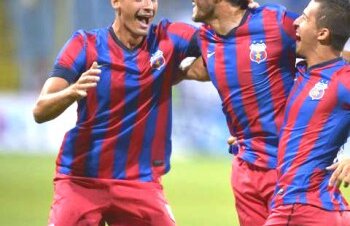 Un fost stelist critică transferurile roş-albaştrilor: "Au adus înlocuitori care nu sînt de valoare" » Piovaccari este ironizat