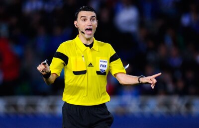 Spioni în tribune » S-a temut Haţegan de incidente? Românul n-a oprit ŢSKA - City, în ciuda scandărilor rasiste