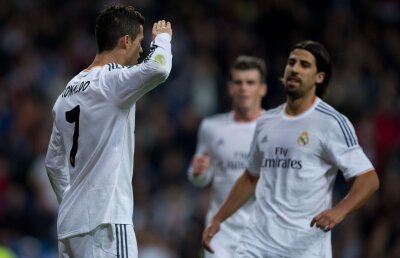 VIDEO ComandanteR7 » Ironizat de Blatter, Ronaldo a bătut pas de defilare: hat-trick Real la 7-3 cu Sevilla