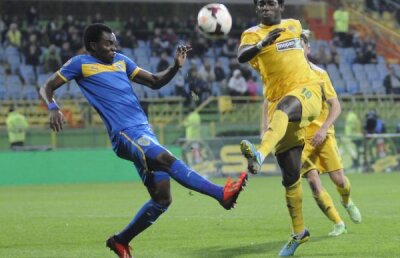 VIDEO+FOTO S-au dat cap în cap » Vasluiul şi Petrolul au remizat aseară, 1-1, punîndu-şi piedică una alteia în fuga spre îndeplinirea obiectivelor