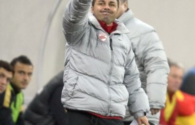 Petre îl atacă pe Anghelache: "Frustrarea mare e la el, niciodată nu o să ajungă la nivelul meu de performanţă"