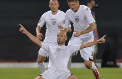 VIDEO Debut neconvingător pentru Lienen » Oţelul pierde în prelungiri la Timişoara, 0-1 cu ACS Poli