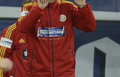 Radio GSP » Încredere totală în strategul Piţurcă: "El şi cînd doarme gîndeşte tactica"