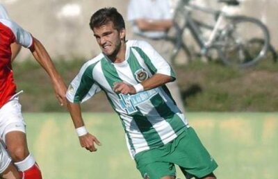 Tragedie pe gazon! » Un fotbalist crescut de FC Porto a murit în timpul unui meci după ce a suferit un infarct