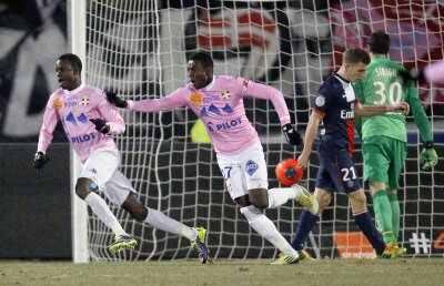 VIDEO Sougou i-a bătut de unul singur pe bogaţii de la PSG » A oprit seria de invincibilitate a campioanei Franţei