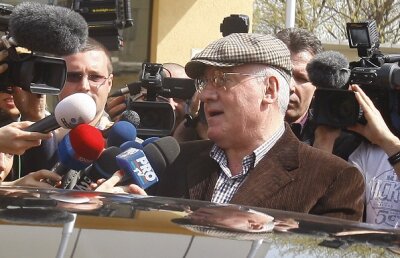 Dragomir îl atacă pe Mititelu: "Se va duce înaintea mea la puşcărie pentru că a devalizat Universitatea Craiova"