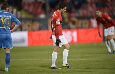 Pedepsit, titular şi accidentat » Ghinioanele se ţin scai de Cosmin Matei