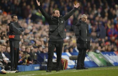 Dezvăluiri » Probleme mari la Steaua: "Reghecampf a pierdut vestiarul!" :S