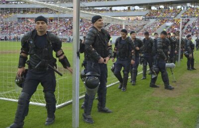 Peste 500 de jandarmi asigură măsurile de ordine la meciul Steaua - Astra