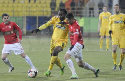 VIDEO Aşa ceva?! :) Porumboiu recunoaşte: "Ne-a ajutat arbitrul" » Răspunsul lui Negoiţă