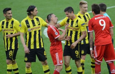 Bayern acaparează tot » Ribery, cel mai bun jucător din Bundesliga! Vedetele lui Dortmund au completat podiumul