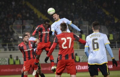 VIDEO şi FOTO Astra - Steaua 1-1 » Roş-albaştrii termină anul neînvinşi în Liga 1 şi la trei puncte de lider