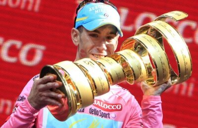 Vincenzo Nibali despre Turul Franţei: "Nu mă tem de Froome, Astana are altă filosofie, sperăm să meargă"
