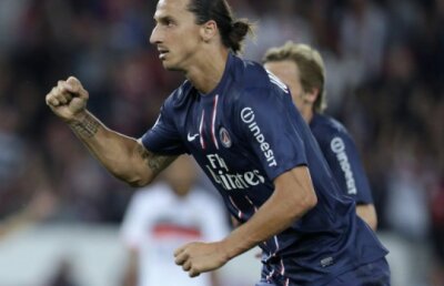 FOTO Szukala profită din plin de vacanţă » Cum l-a ironizat fundaşul Stelei pe Zlatan Ibrahimovici :)