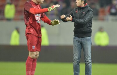 Cui îi lasă Tătăruşanu mănuşile? » Steaua are 4 variante de lux pentru a-l înlocui pe titularul naţionalei