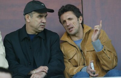 ”Mondialul” tricolorilor ;) Popescu a propus două amicale cu echipe calificate la CM din Brazilia