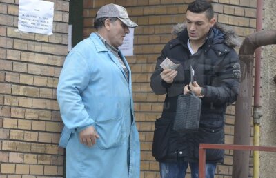 GALERIE FOTO Cu Keşeru la atac » Proaspătul stelist a venit primul la vizita medicală