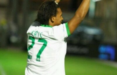 FOTO Eric îi are la picioare pe fanii lui Al Ahli, deşi n-a debutat! A sărutat emblema şi i-a salutat precum Ronaldinho