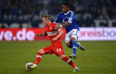 Sacrificat? Maxim în pericol! Antrenorul Stuttgartului ar prefera un puşti în locul său