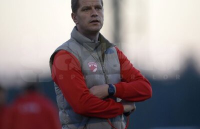 Flavius Stoican a comentat înfrîngerea din amicalul cu FC Qarabag: "Sînt mulţumit de băieţi, s-au mişcat mai bine decît mă aşteptam"