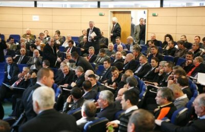 Şi-a schimbat decizia în urma unei discuţii cu familia » "Nu mai candidez la şefia FRF!"