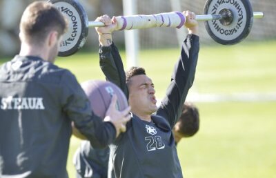 Laurenţiu Reghecampf face instrucţie la Steaua: "Antrenamentele sînt prea grele?! Ce aţi văzut a fost doar o încălzire!" :S