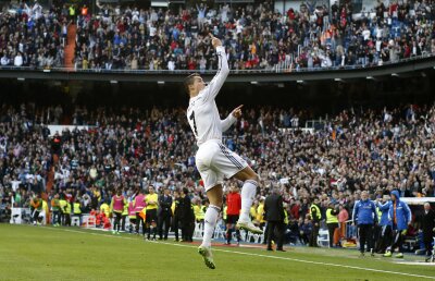 VIDEO Încîntător! » "Foarfecă" senzaţională a lui Cristiano Ronaldo în meciul cu Granada