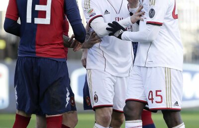 VIDEO Mario Balotelli a fost amendat pentru gesturile obscene de la sfîrşitul săptămînii