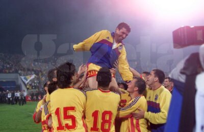 VIDEO+FOTO Trăiască "Regele"! » Gică Hagi a împlinit 49 de ani! Cum a ajuns cel mai mare fotbalist român, ghinioanele ca antrenor şi succesul Academiei