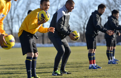 O legendă a Stelei îl critică pe Lucian Sînmărtean: "Nu a făcut mai nimic pînă la vîrsta asta"